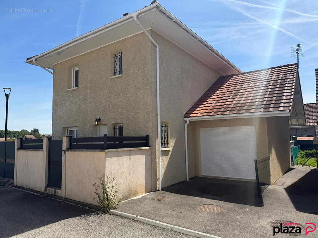 Maison à DOUVAINE