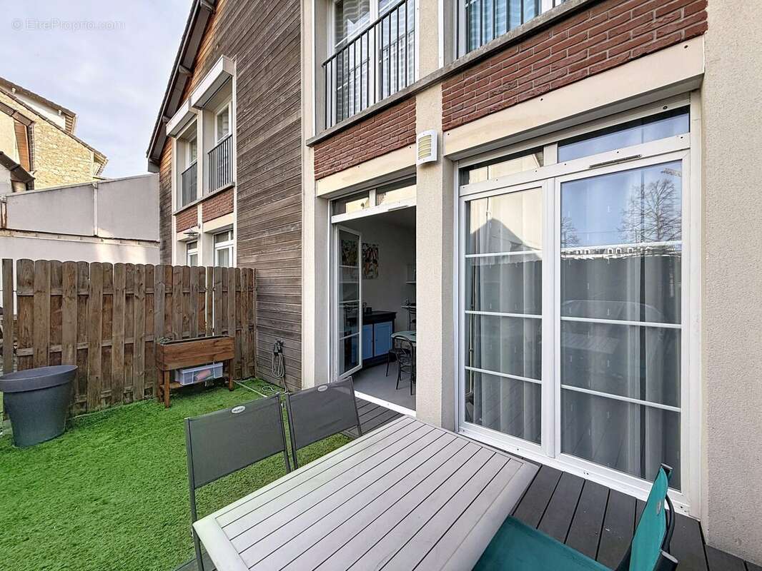 Appartement à MAISONS-ALFORT