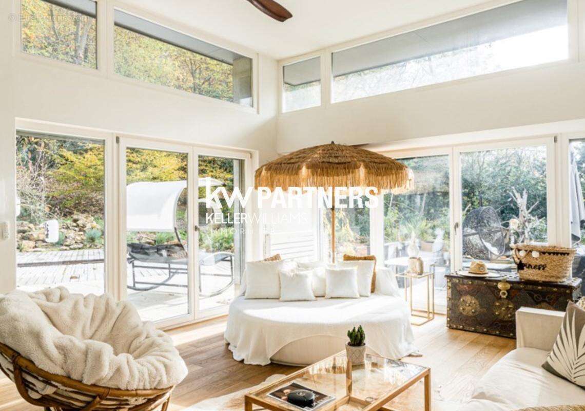 Maison à JOUY-EN-JOSAS