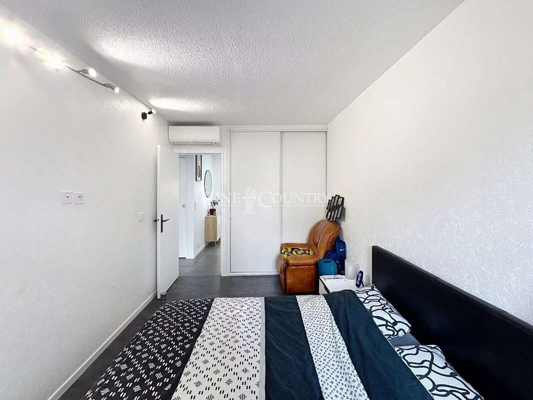 Appartement à VALLAURIS
