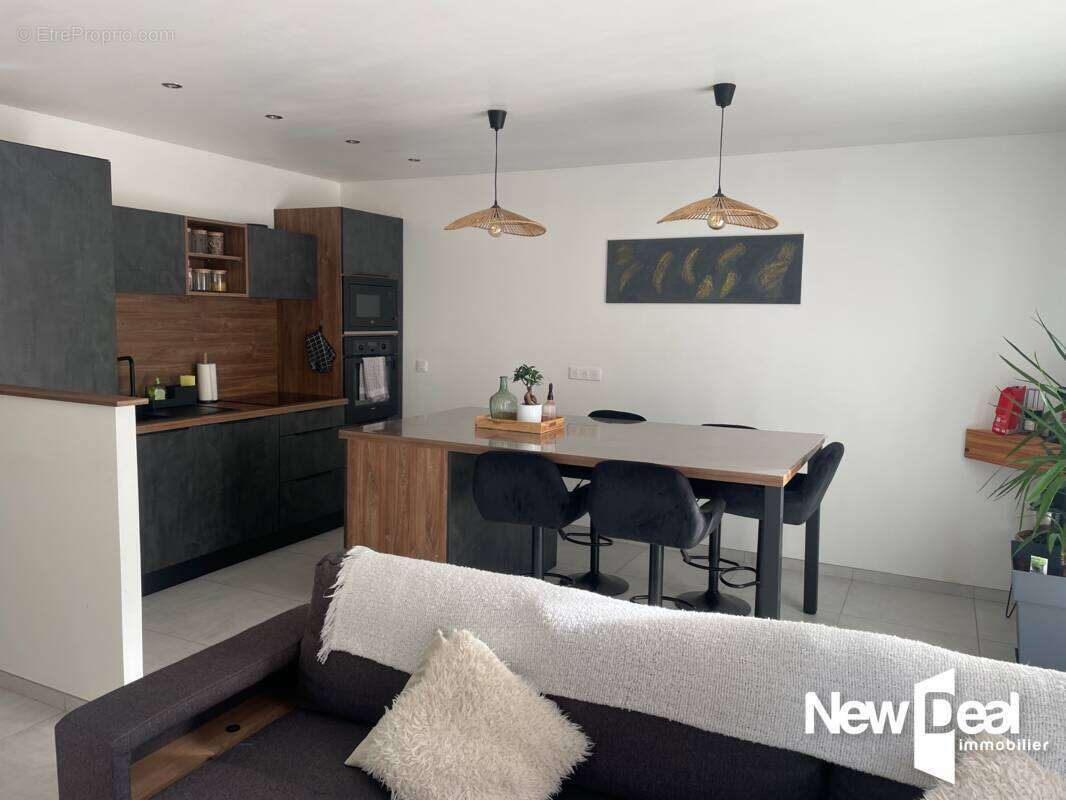 Appartement à VEYNES