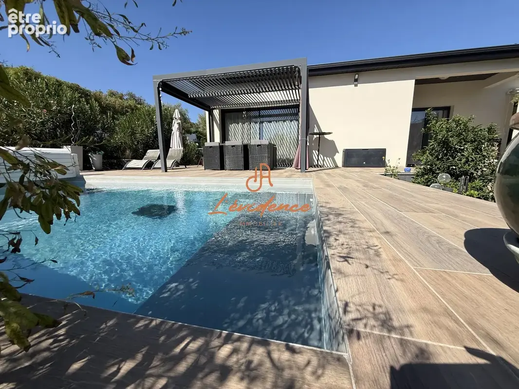 Photo Maison à Montboucher-Sur-Jabron au prix de 427 500€