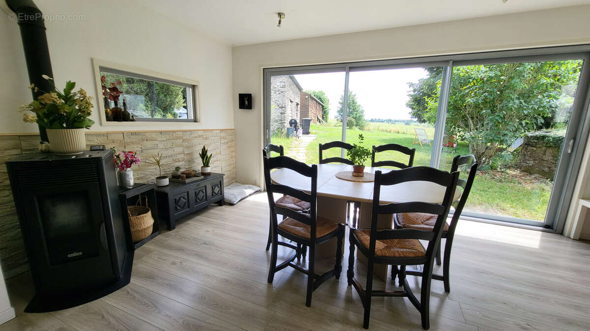 Maison à LA ROUXIERE