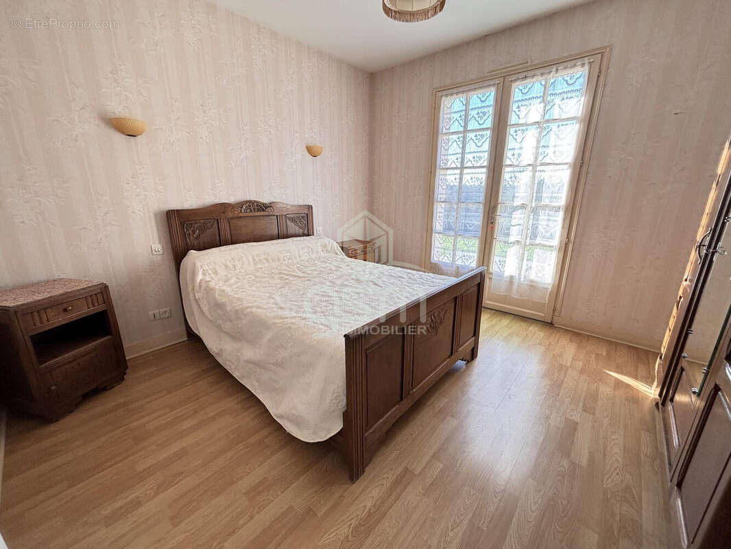 Maison à SAINTE-MAURE-DE-TOURAINE