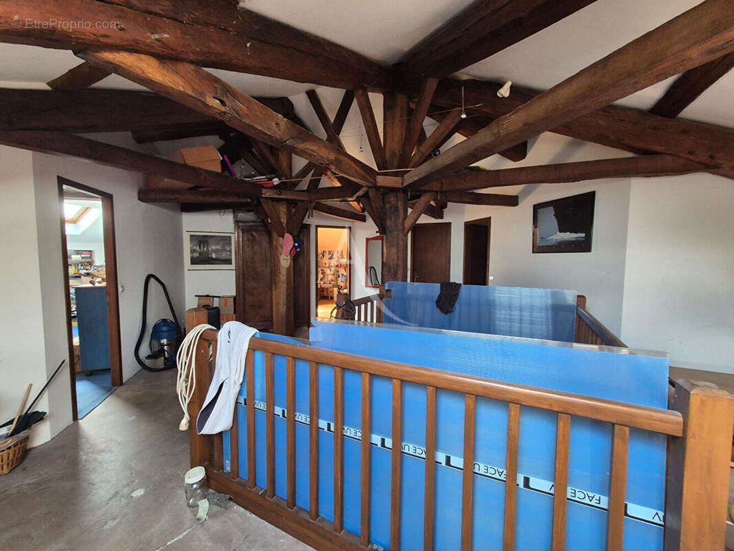 Maison à VILLENEUVE-DE-MARSAN