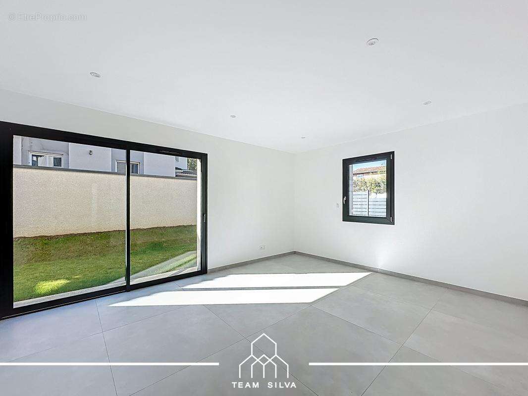 Maison à SAINT-ROMAIN-EN-GAL