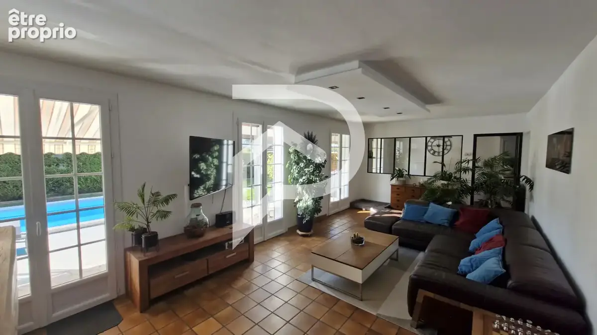 Maison rénovée 6 pièces 189 m² avec piscine proche ORTHEZ - photo 6