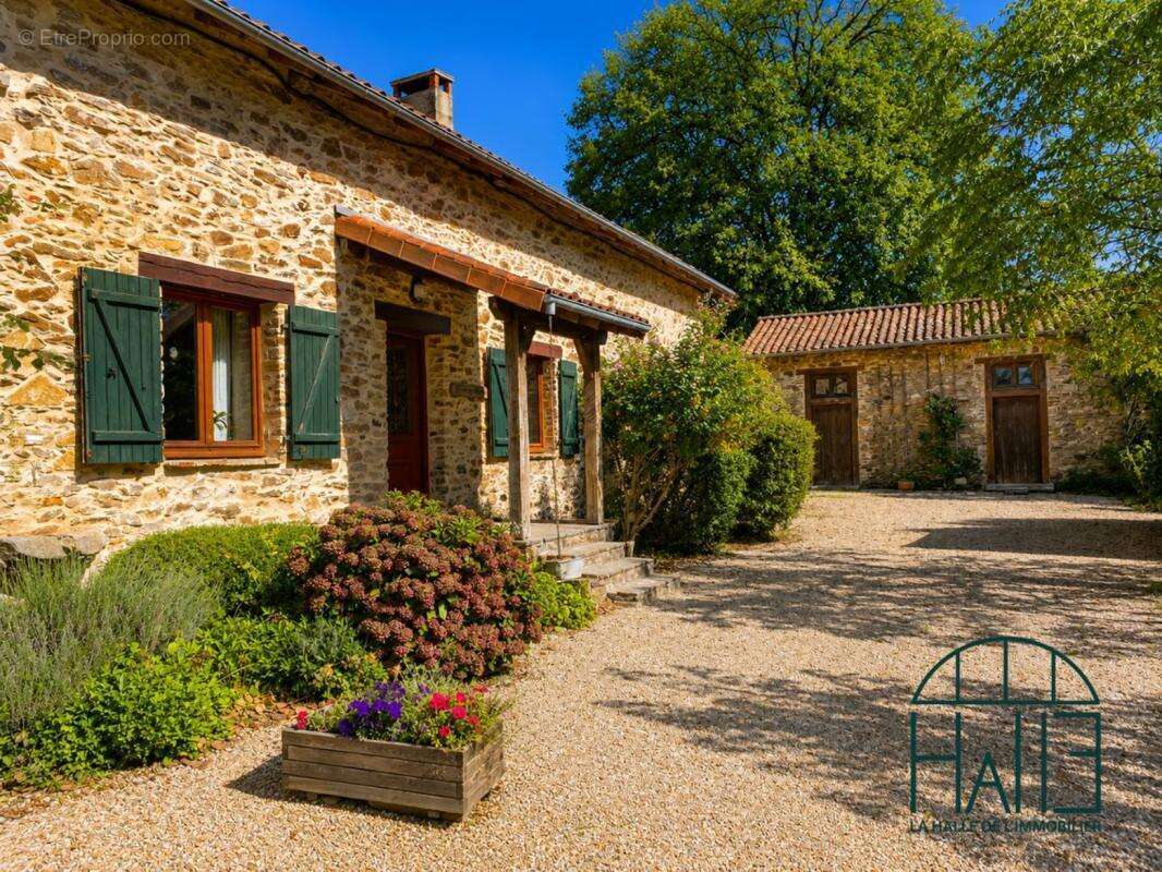Maison à BUSSIERE-GALANT