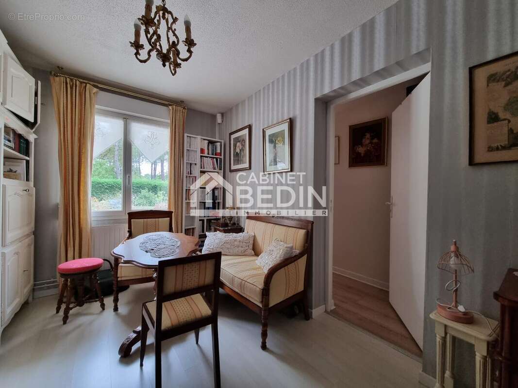 Maison à LE HAILLAN