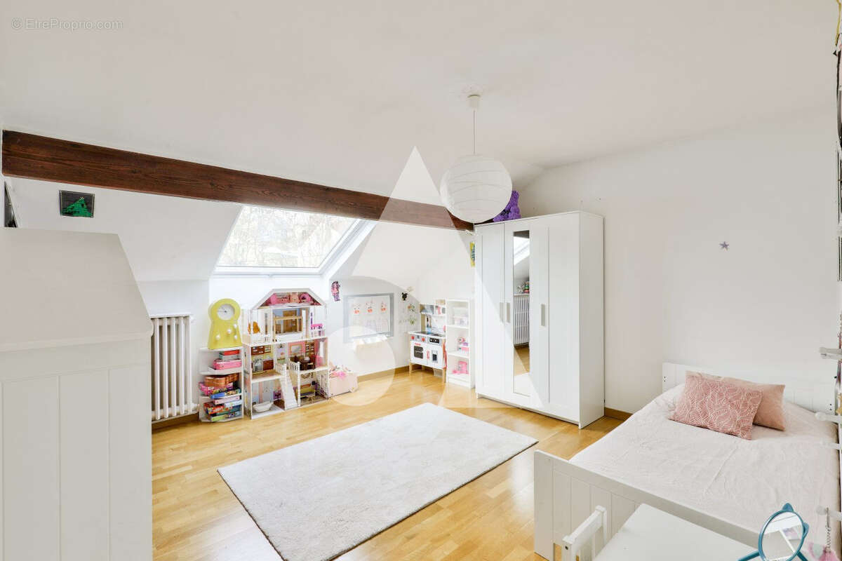 Maison à LA COURNEUVE