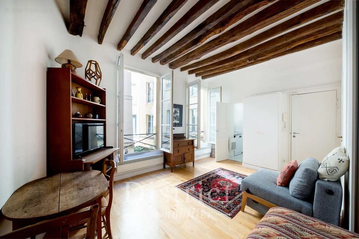 Appartement à PARIS-4E