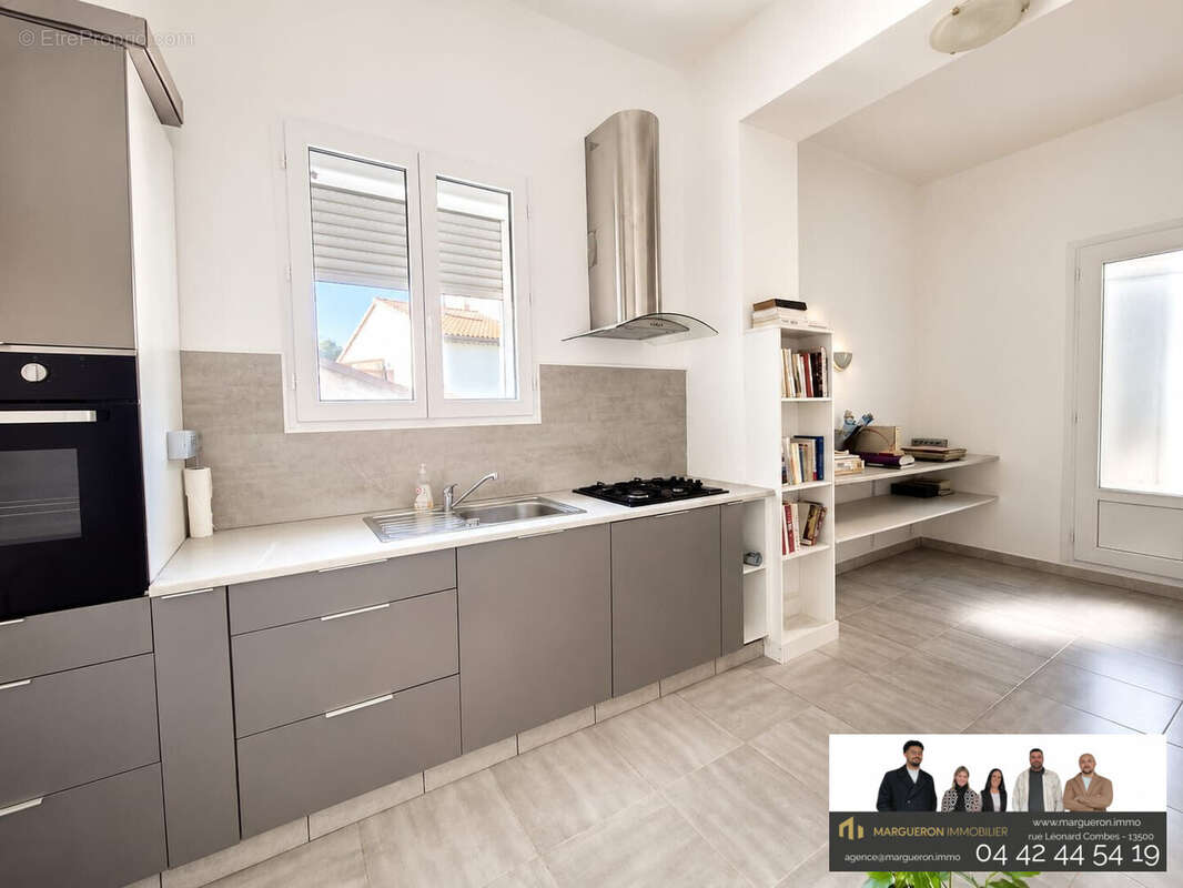 Maison 140 m² à Martigues  - photo 6