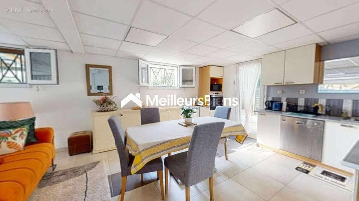 Maison à étage avec ascenseur, piscine et jardin 827 m2 - photo 11