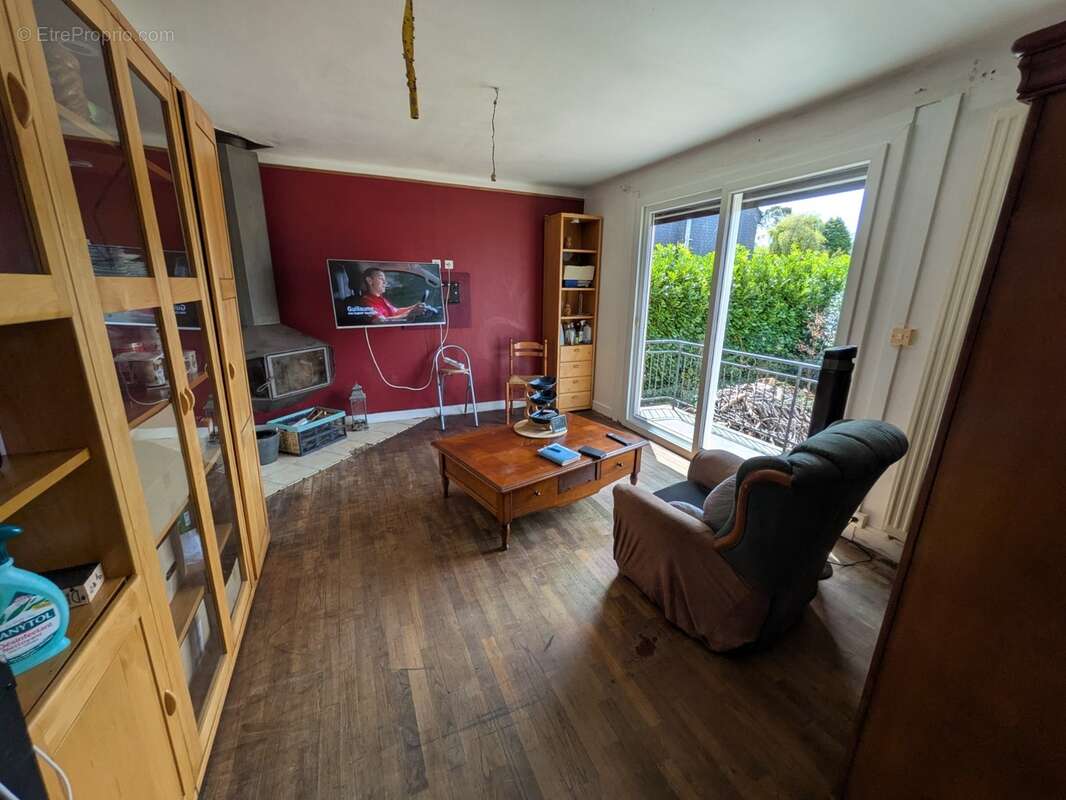 Ploerdut maison en rez de chaussée surélevé de 6 pièces de 130m² environ parcelle clôturée de 1327m² - photo 4