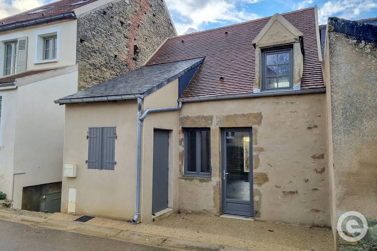 Maison à THAROISEAU