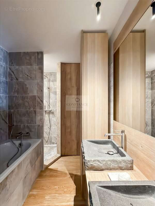 Appartement à SAINT-ETIENNE-DE-TINEE