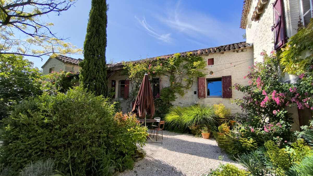 Maison à BAGAT-EN-QUERCY