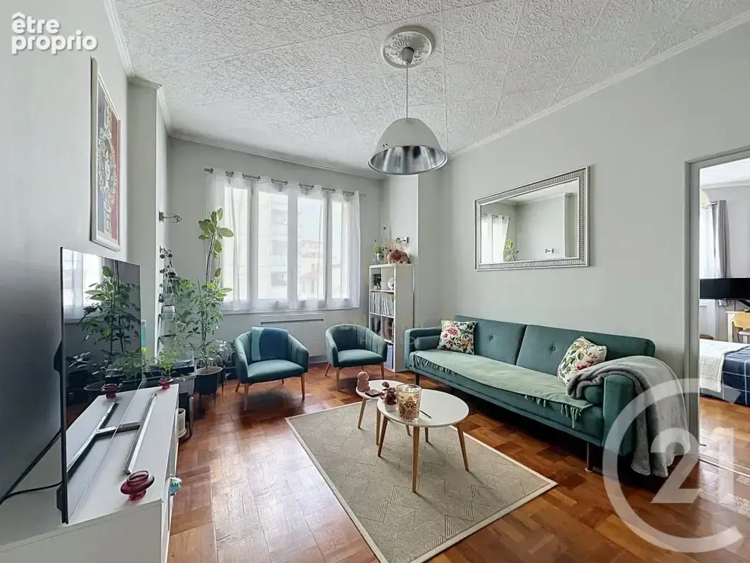 Appartement à LYON-8E