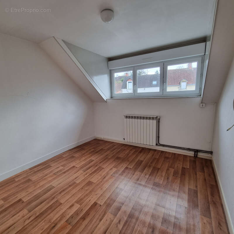 Maison à MONTGIVRAY