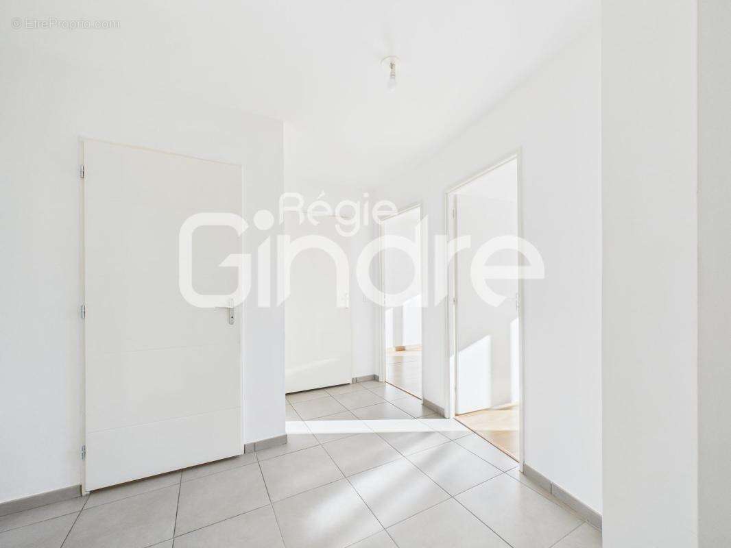 Appartement à CRAPONNE