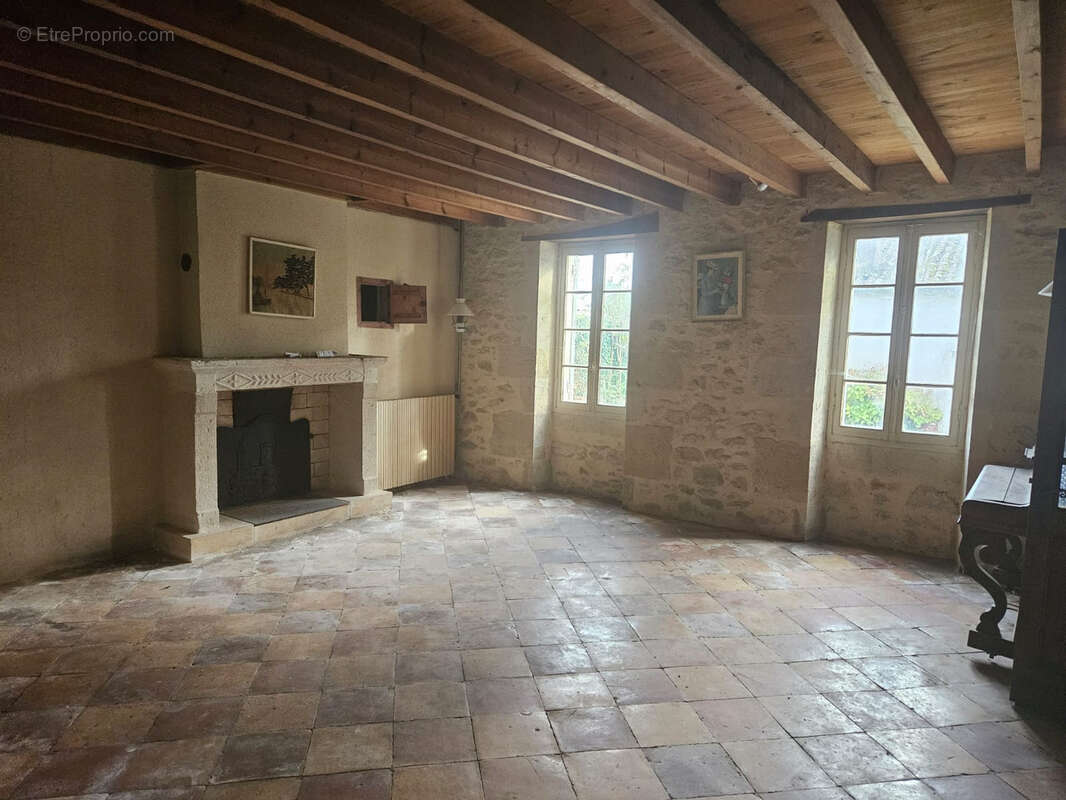 Maison à SAINT-FELIX-DE-FONCAUDE