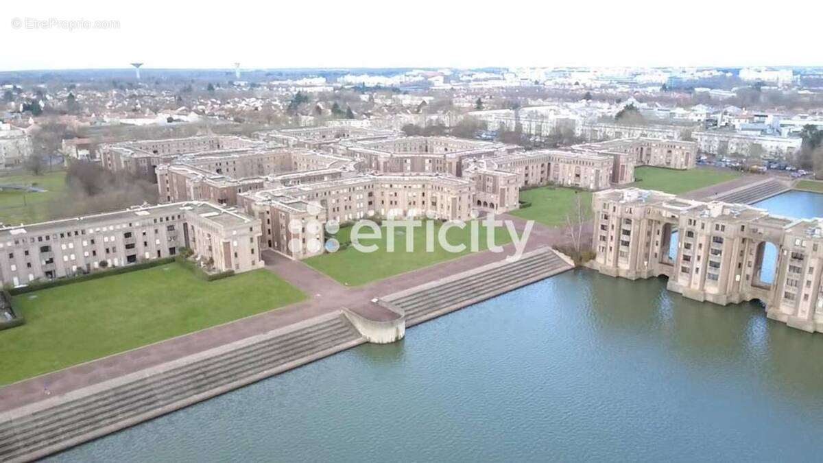 Appartement à MONTIGNY-LE-BRETONNEUX