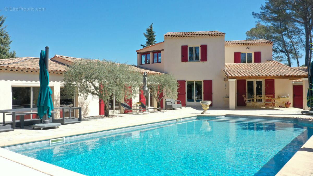 Maison à PEYMEINADE