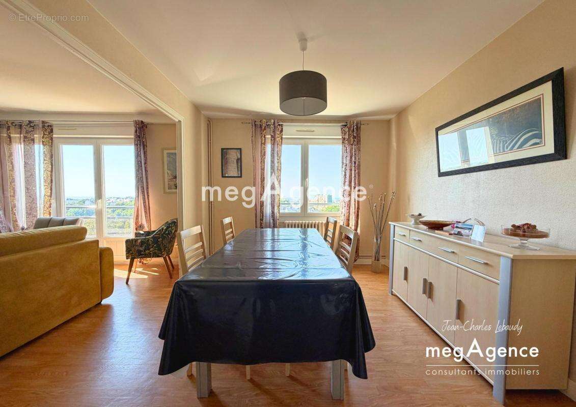 Appartement 5 pièce vue mer - Centre Ville - photo 4