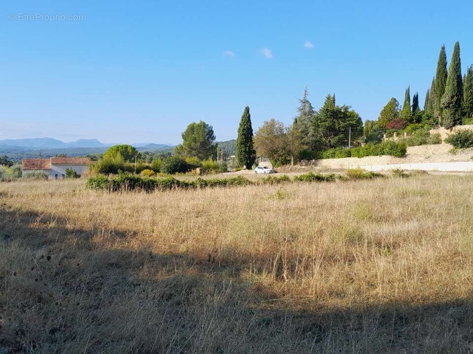 Terrain à COTIGNAC