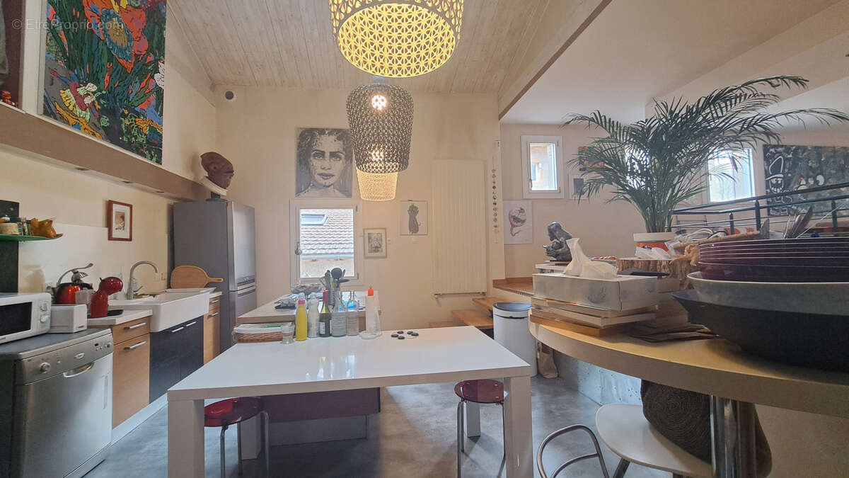 Appartement à BOURG-DE-PEAGE