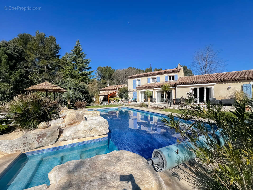 Maison à SAINT-CANNAT