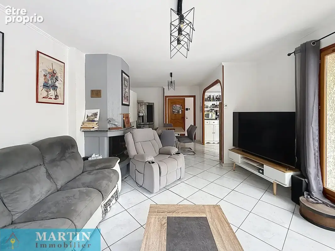 Villa de plain-pied avec piscine et 1,5 hectares de terrain plat et clôturé - photo 7