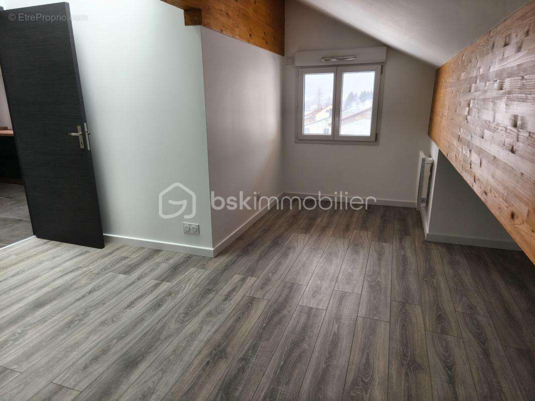 Appartement à BOIS-D'AMONT