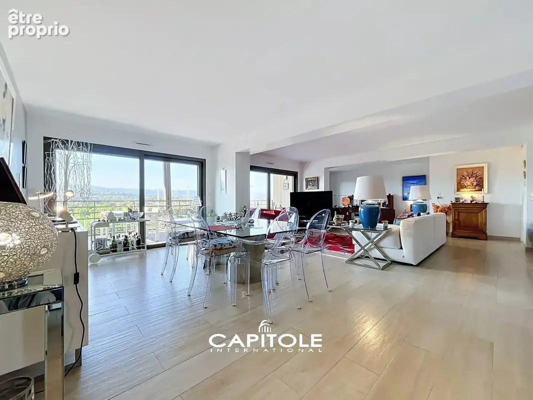 Antibes – Appartement d’exception 4 pièces de 159 m² en dernier étage – Vue mer et montagnes – Grande terrasse – Piscine – Doubl - photo 7