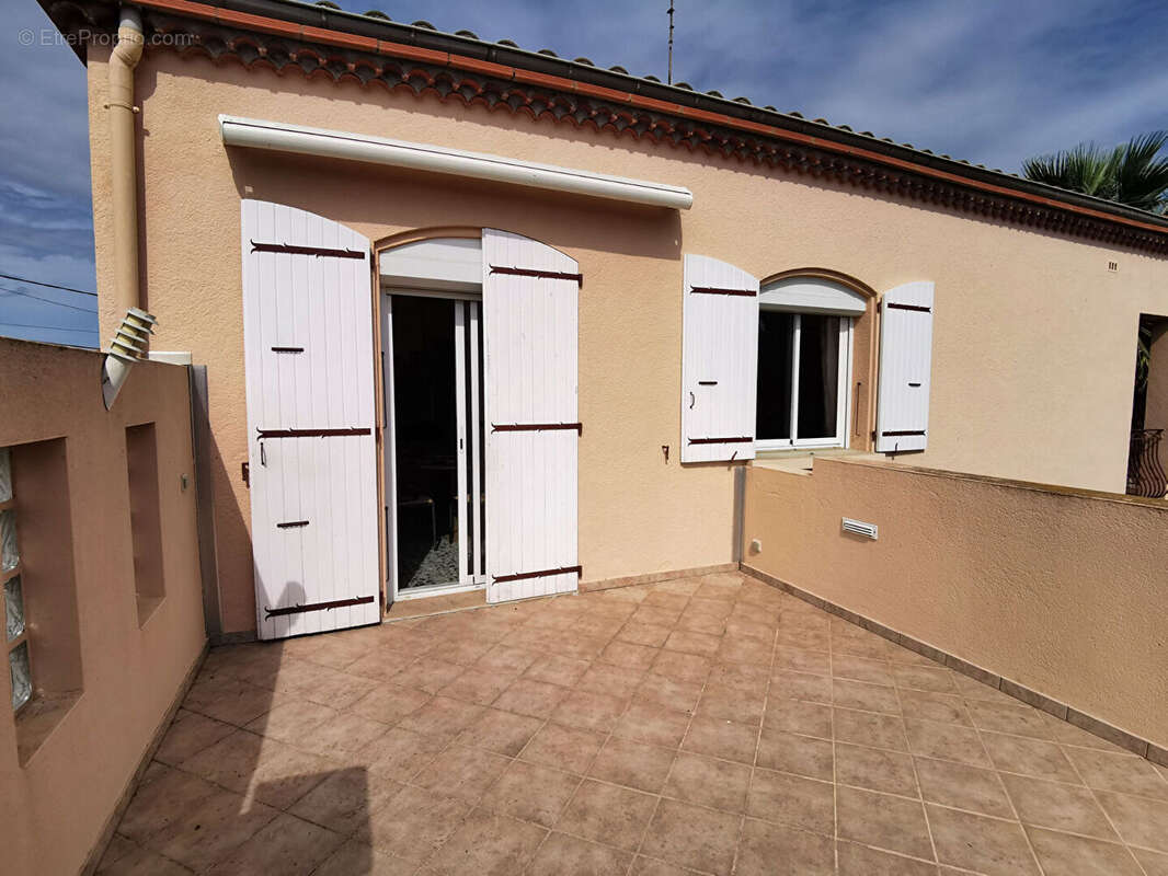 Villa 4 faces, F5, 110m² habitables + garage 77m² à Villelongue De La Salanque - photo 7