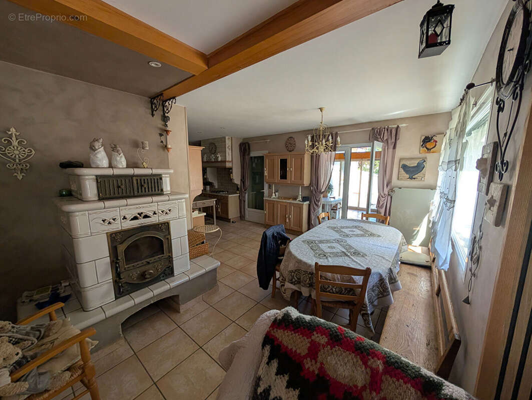 Maison à COUR-ET-BUIS