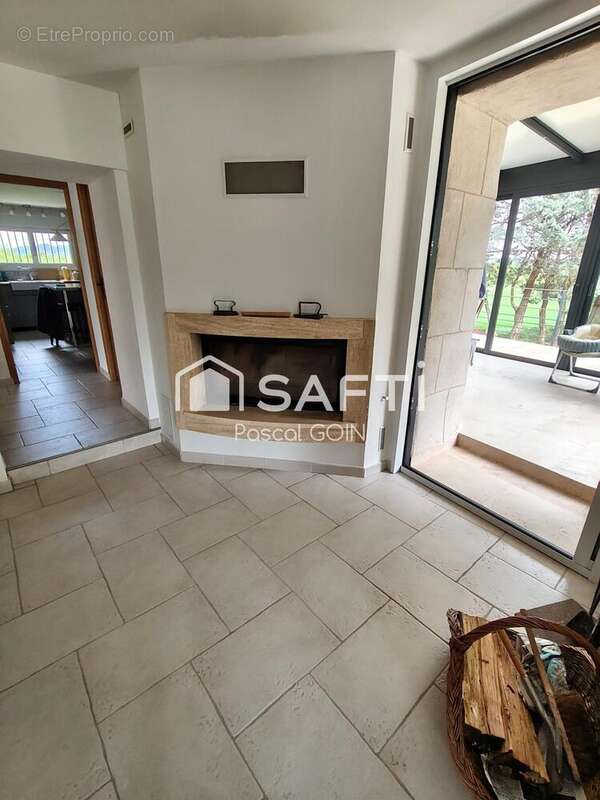 Photo 4 - Maison à SAINT-JEAN-DE-MARUEJOLS-ET-AVEJAN