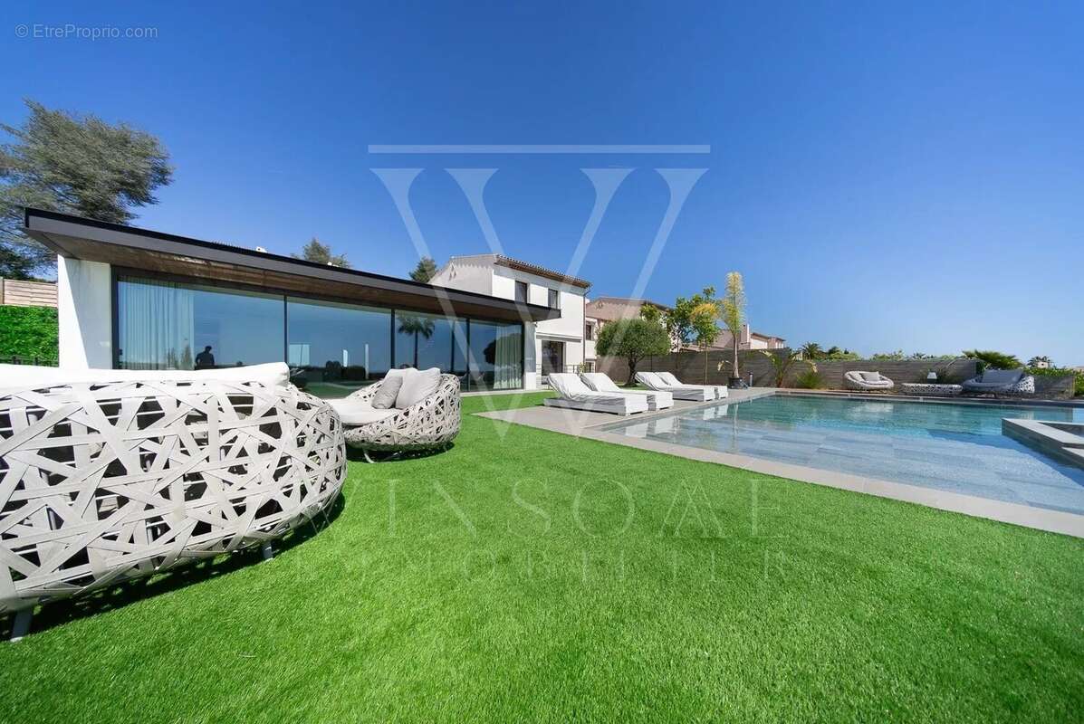 Maison à VILLENEUVE-LOUBET