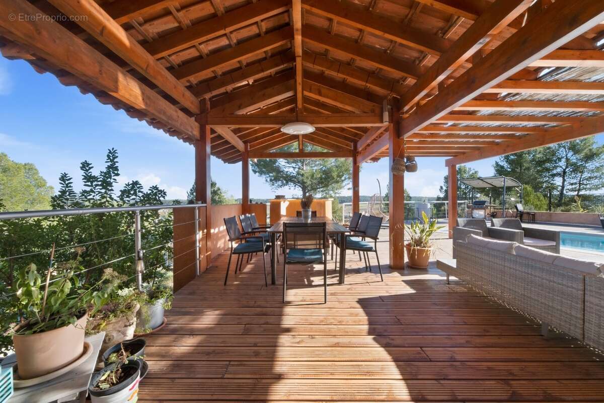 Une vue exceptionnelle, un environnement préservé, une maison pensée pour profiter pleinement de chaque instant - photo 8