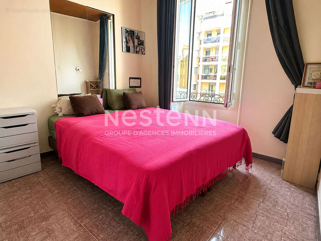 Appartement 4 pièces à vendre à Nice - Emplacement d'exception- Rue Bonaparte. - photo 3