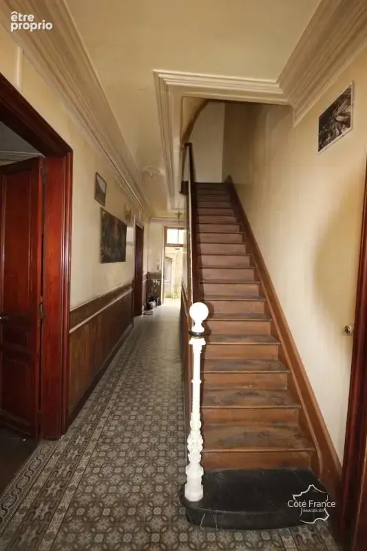 VIREUX Maison de maître à rénover, bien à fort potentiel ! - photo 3