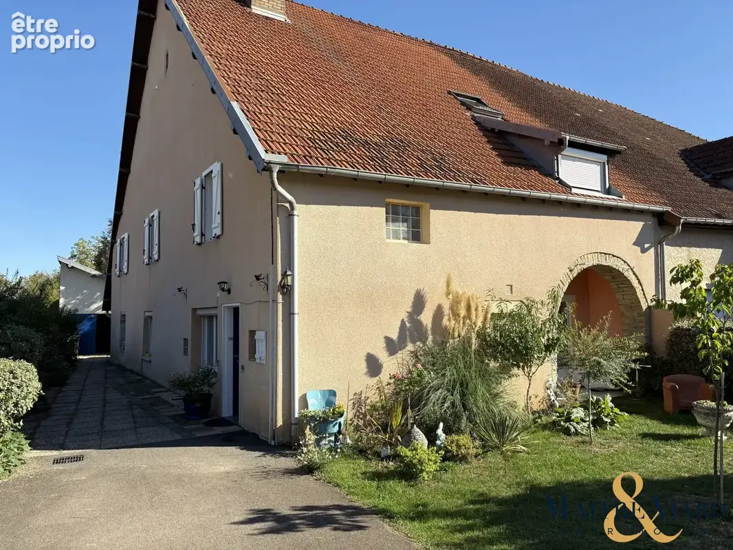 Maison 8 pièces 246 m² à vendre à Ferrieres-Les-Scey (70360) - photo 2
