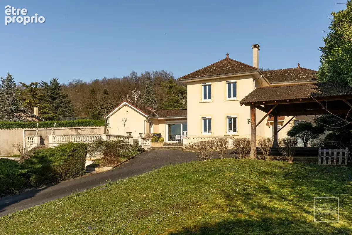 Maison à REYRIEUX