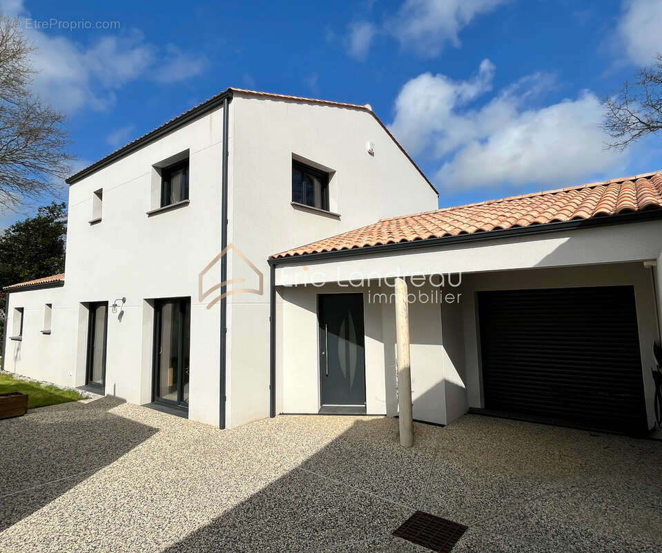 Maison à SAINTE-FOY