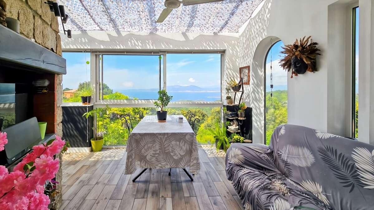 Maison de plain-pied avec vue mer – COTI-CHIAVARI (20) - photo 10