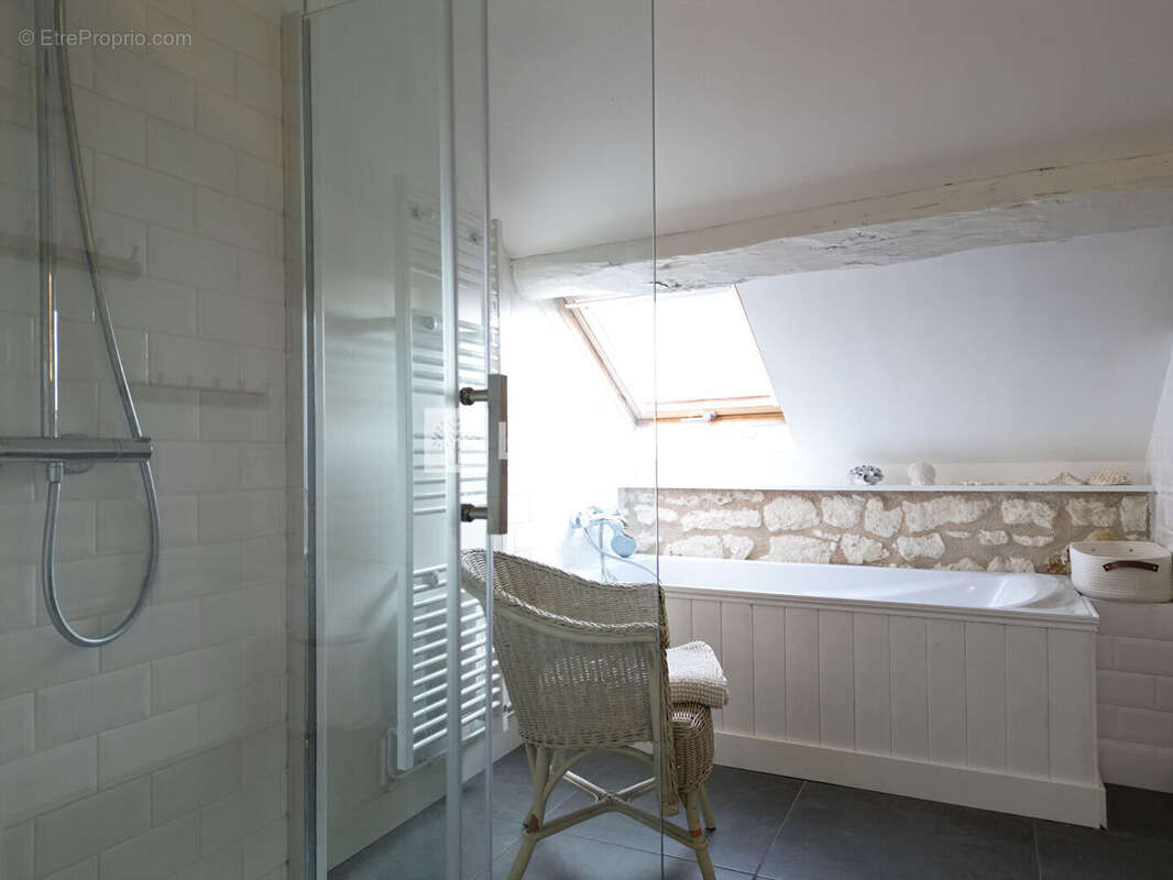 Maison à MARCILLY-SUR-VIENNE