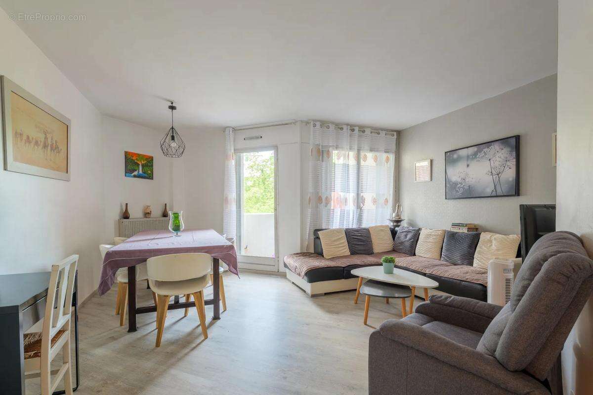 SEVRAN - Appartement de type T4 de 77 m²  - - photo 6