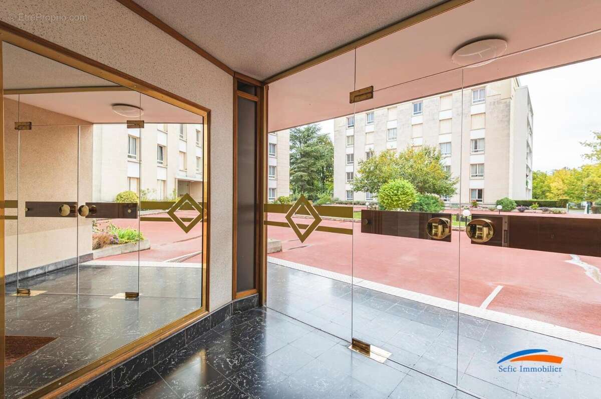   - Appartement à REIMS