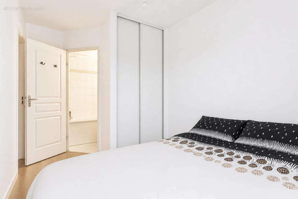 Chaleureux T2 de 42m² avec balcon vendu loué - photo 5