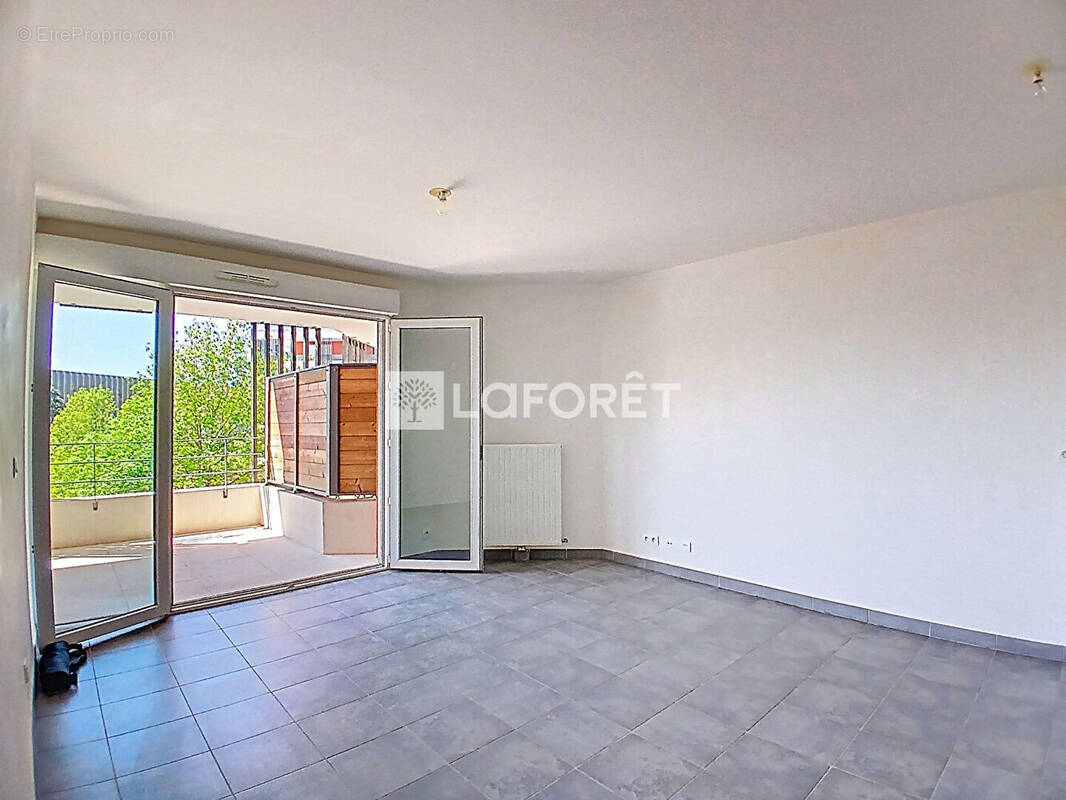 Appartement à JUVIGNAC